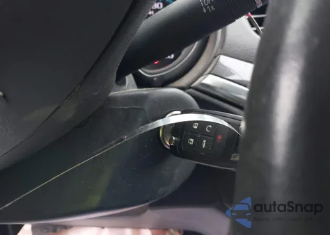 2017 Chevrolet Impala Lt z USA, uszkodzony, nr VIN 2G1105S34H9184426